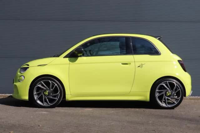 Fiat 500 (2023) thumbnail 8