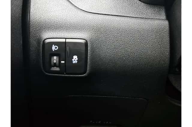 Hyundai i10 (2023) thumbnail 12