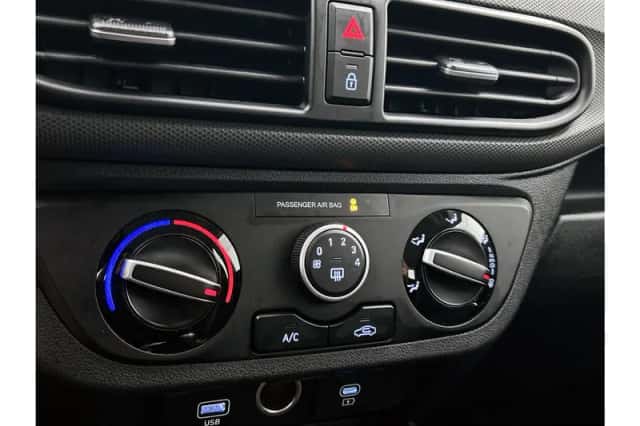Hyundai i10 (2023) thumbnail 17