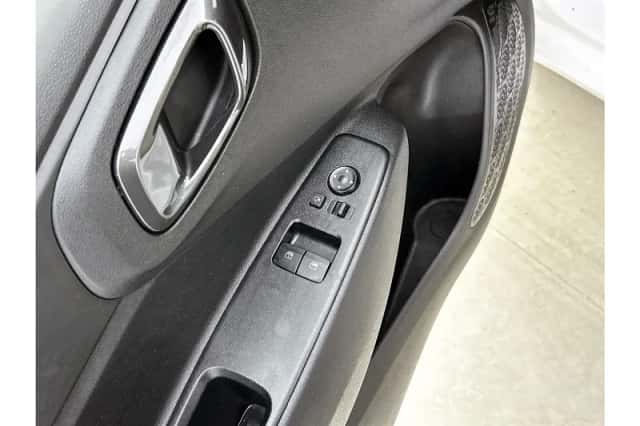 Hyundai i10 (2023) thumbnail 20