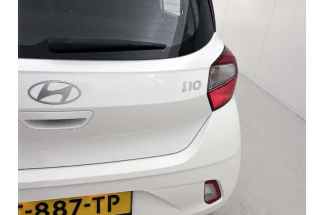 Hyundai i10 (2023) thumbnail 24