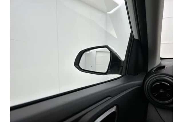 Hyundai i10 (2023) thumbnail 25