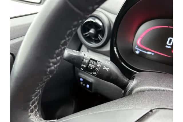 Hyundai i10 (2023) thumbnail 28