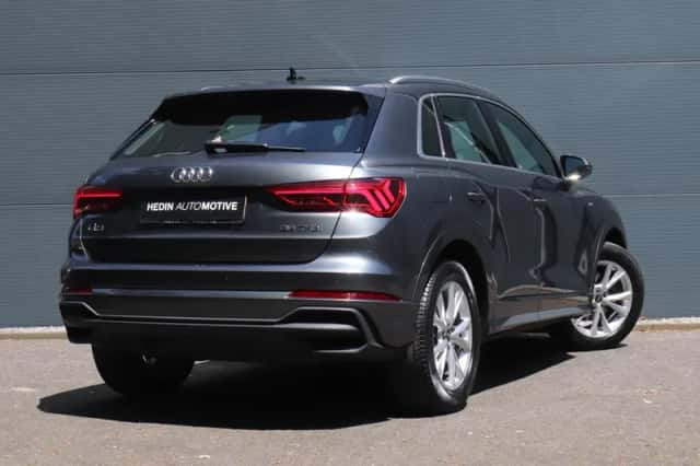Audi Q3 (2023) thumbnail 2