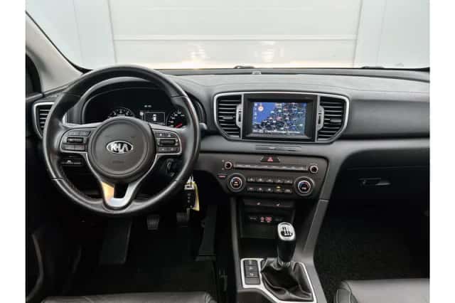 Kia Sportage (2018) thumbnail 3
