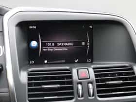 Volvo XC60 (2017) thumbnail 11
