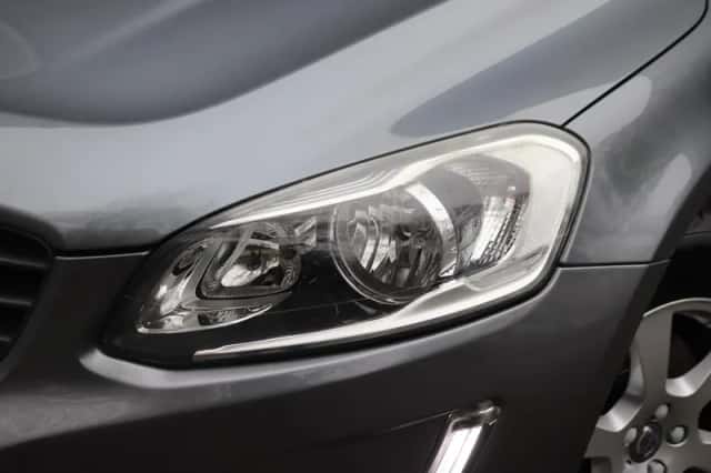 Volvo XC60 (2017) thumbnail 20