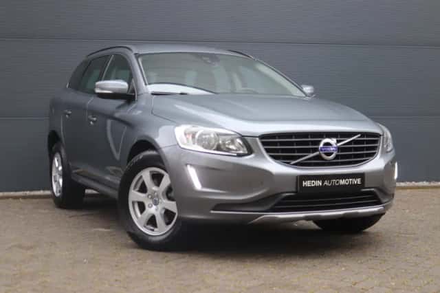 Volvo XC60 (2017) thumbnail 22
