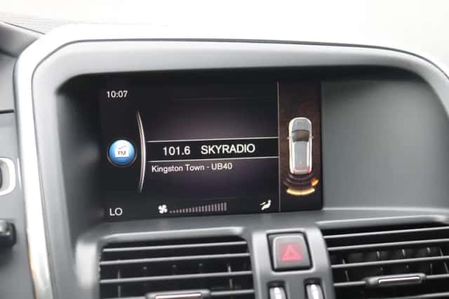 Volvo XC60 (2017) thumbnail 23