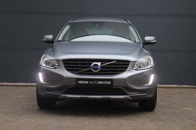 Volvo XC60 (2017) thumbnail 6