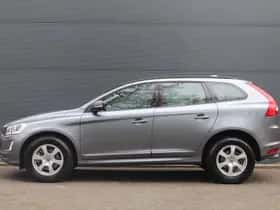Volvo XC60 (2017) thumbnail 7