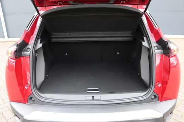 Peugeot 2008 (2020) thumbnail 23