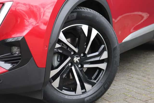 Peugeot 2008 (2020) thumbnail 5