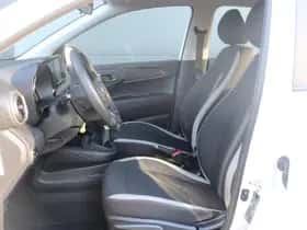 Hyundai i10 (2023) thumbnail 19