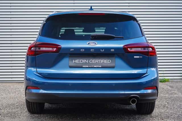 Ford Focus (2022) thumbnail 5