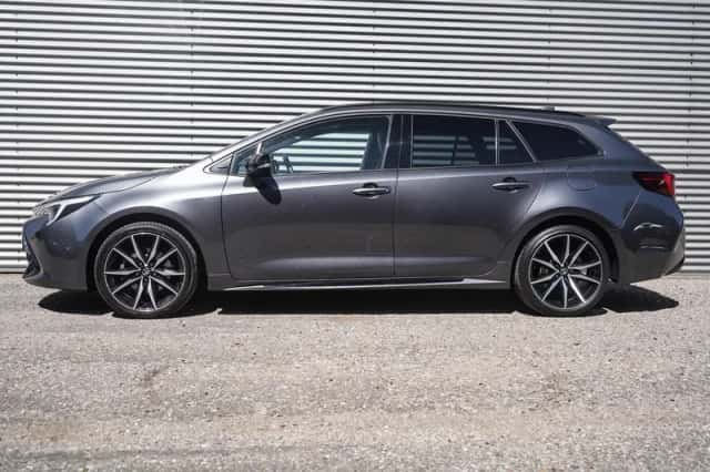 Toyota Corolla (2024) thumbnail 3