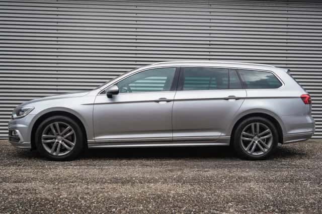Volkswagen Passat (2019) thumbnail 3