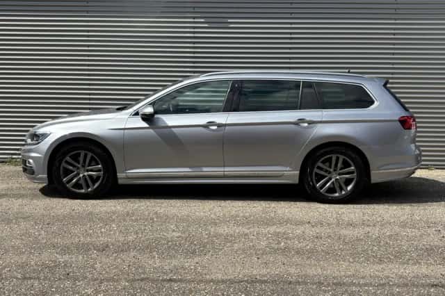 Volkswagen Passat (2019) thumbnail 5