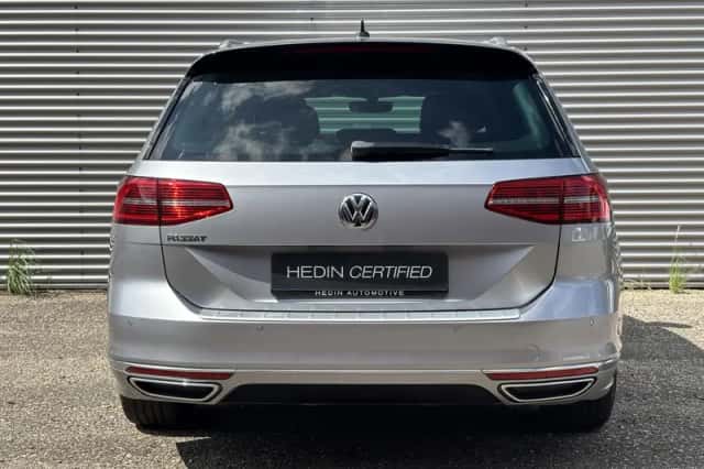 Volkswagen Passat (2019) thumbnail 6