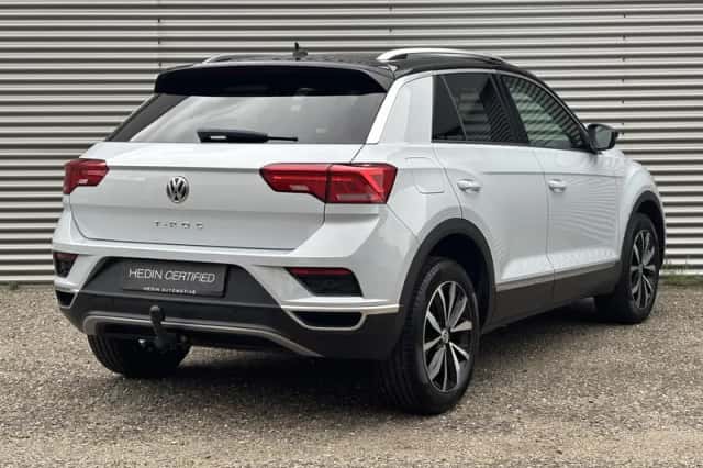 Volkswagen T-Roc (2019) thumbnail 2