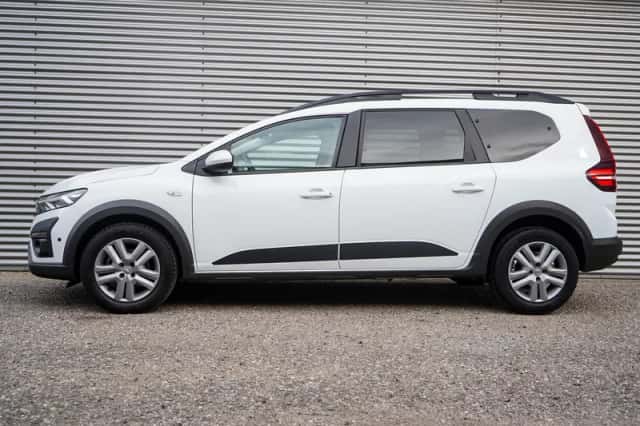 Dacia Jogger (2022) thumbnail 4