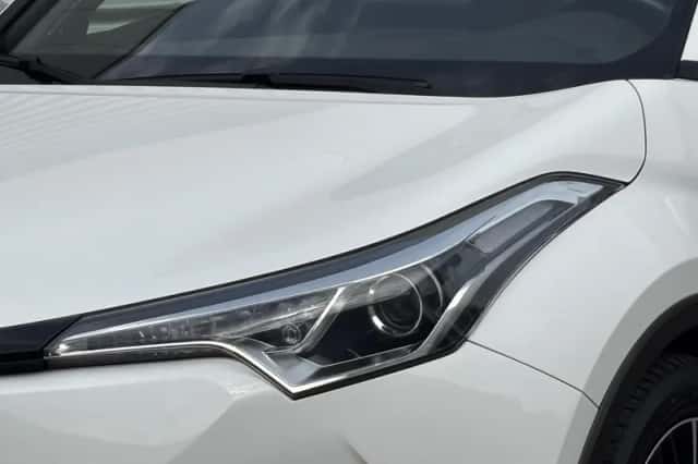 Toyota C-HR (2019) thumbnail 7