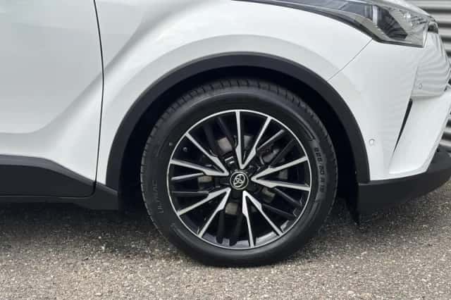 Toyota C-HR (2019) thumbnail 10