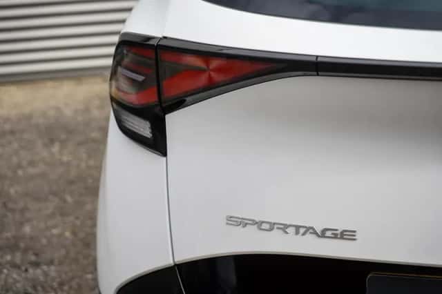 Kia Sportage (2023) thumbnail 8