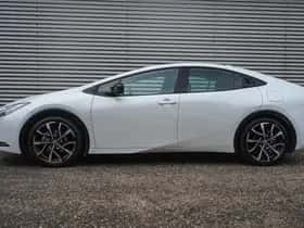 Toyota Prius (2025) thumbnail 3