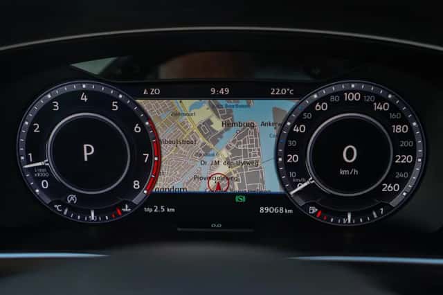 Volkswagen Tiguan (2016) thumbnail 17