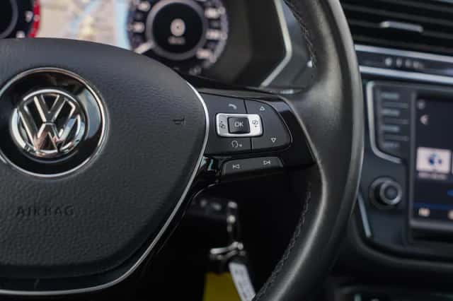 Volkswagen Tiguan (2016) thumbnail 19