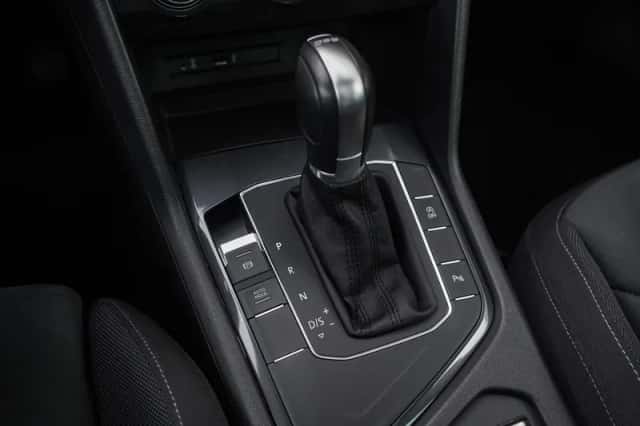 Volkswagen Tiguan (2016) thumbnail 23