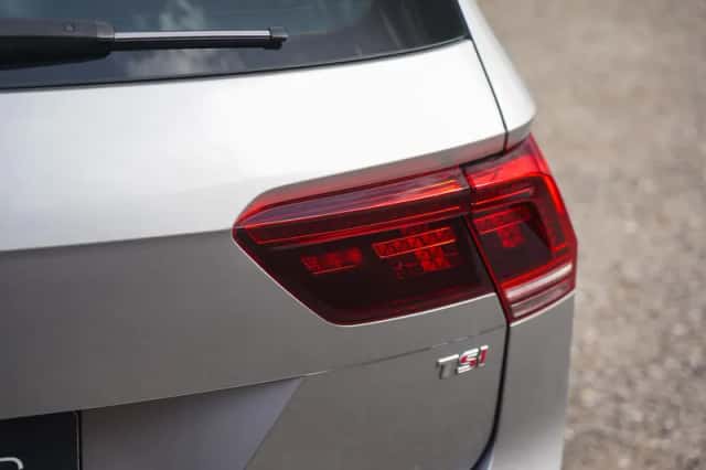 Volkswagen Tiguan (2016) thumbnail 9