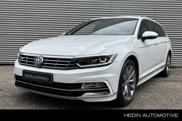 Volkswagen Passat (2019) thumbnail 1