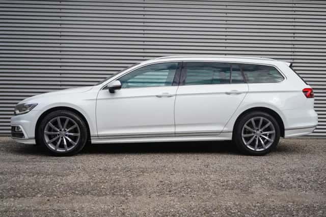 Volkswagen Passat (2019) thumbnail 3