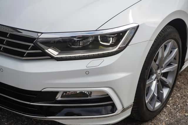Volkswagen Passat (2019) thumbnail 4