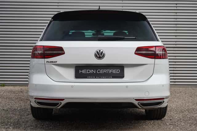 Volkswagen Passat (2019) thumbnail 5