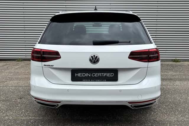 Volkswagen Passat (2019) thumbnail 6