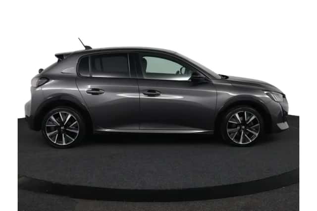 Peugeot 208 (2021) thumbnail 11