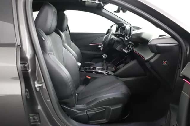 Peugeot 208 (2021) thumbnail 18
