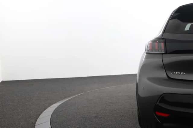 Peugeot 208 (2021) thumbnail 32
