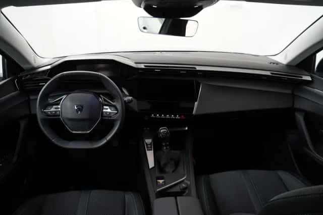 Peugeot 308 (2022) thumbnail 4