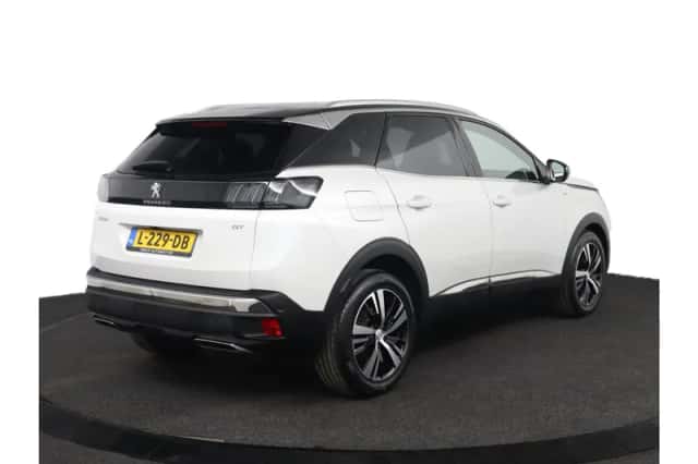 Peugeot 3008 (2021) thumbnail 2