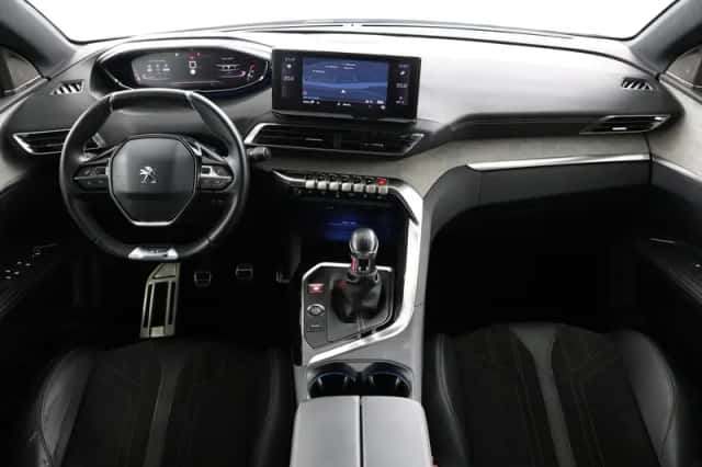 Peugeot 3008 (2021) thumbnail 4