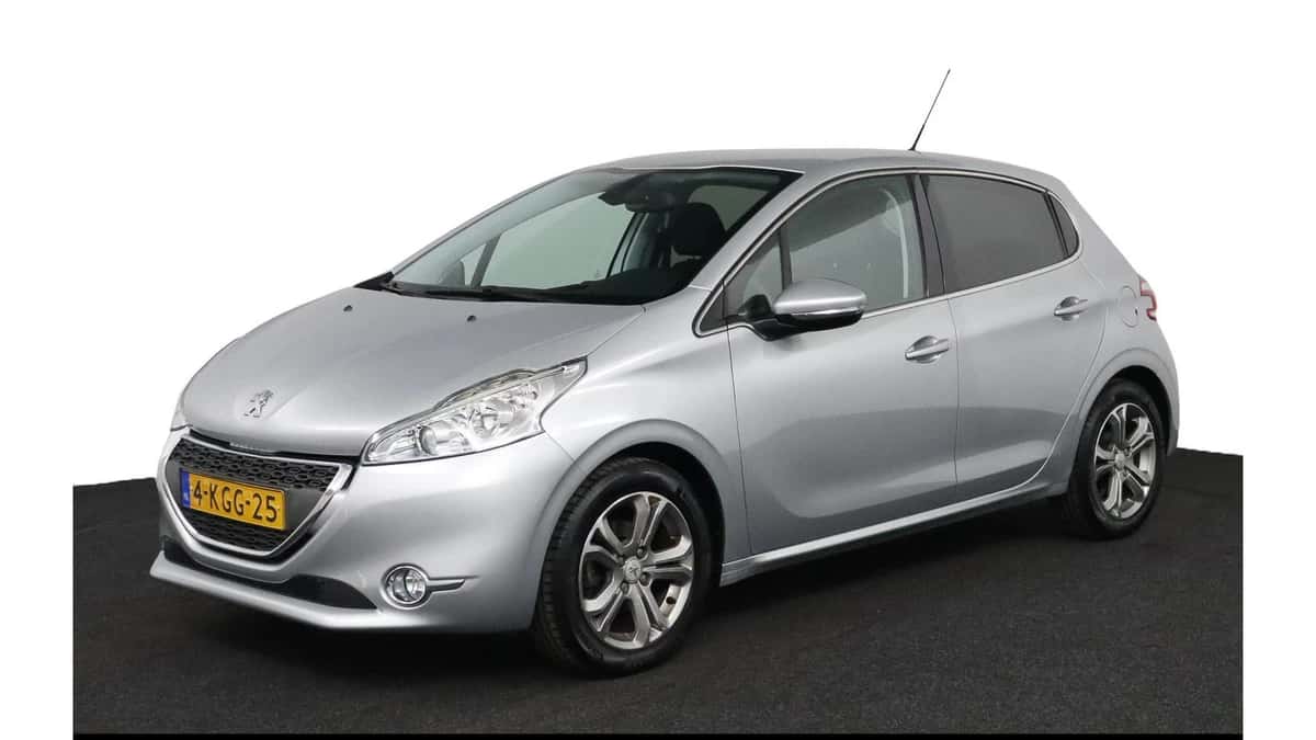 Peugeot 208 (2013) — foto 1