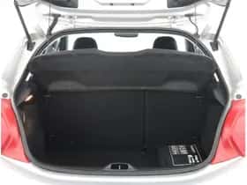 Peugeot 208 (2013) thumbnail 19