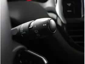 Peugeot 208 (2013) thumbnail 25