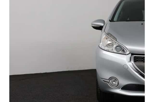 Peugeot 208 (2013) thumbnail 28