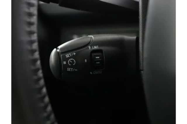Peugeot 208 (2013) thumbnail 34