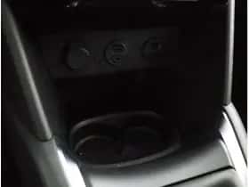 Peugeot 208 (2013) thumbnail 40